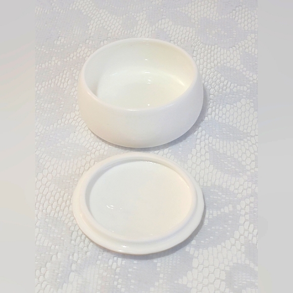 Vintage Enesco February Porcelain Trinket Jewelry Accessories Storage Box - Picture 11 of 16